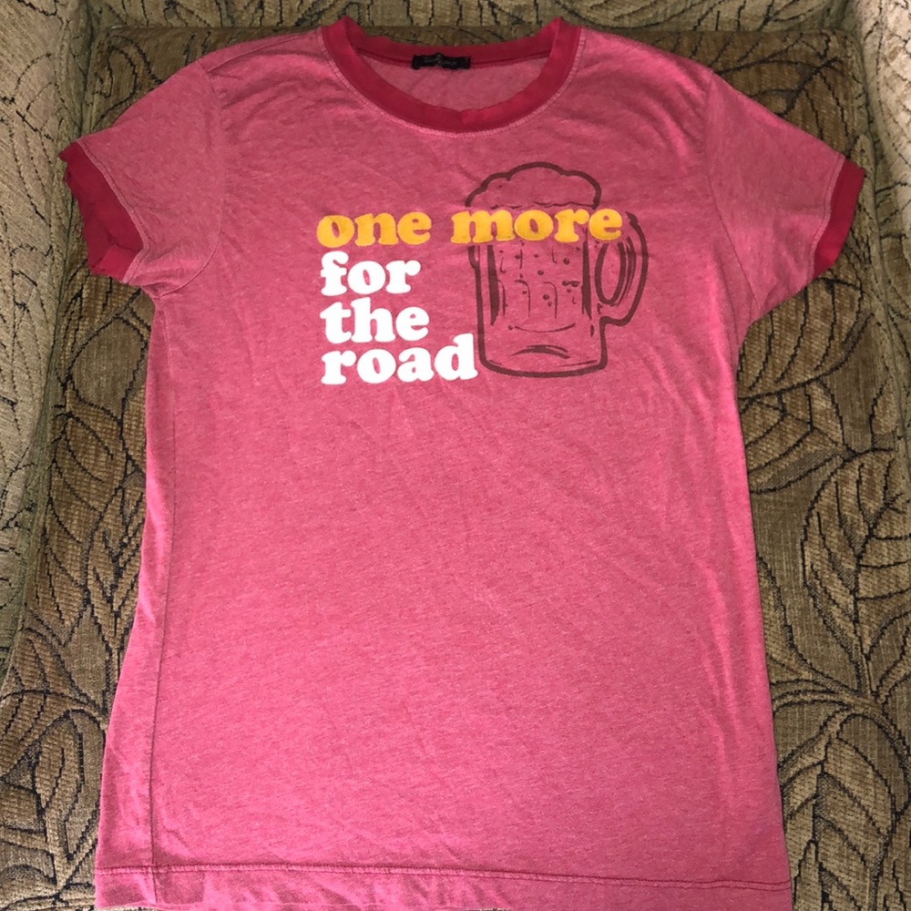 Graphic tee 🍺